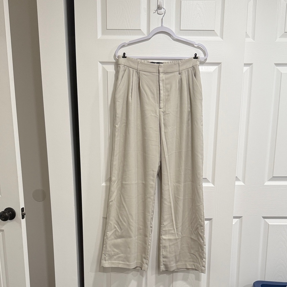 Hollister Cream Women's Trousers